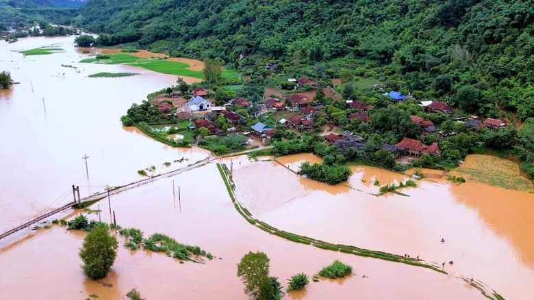 Sơn La thiệt hại 763 ng&ocirc;i nh&agrave; do mưa lũ- Ảnh 1.