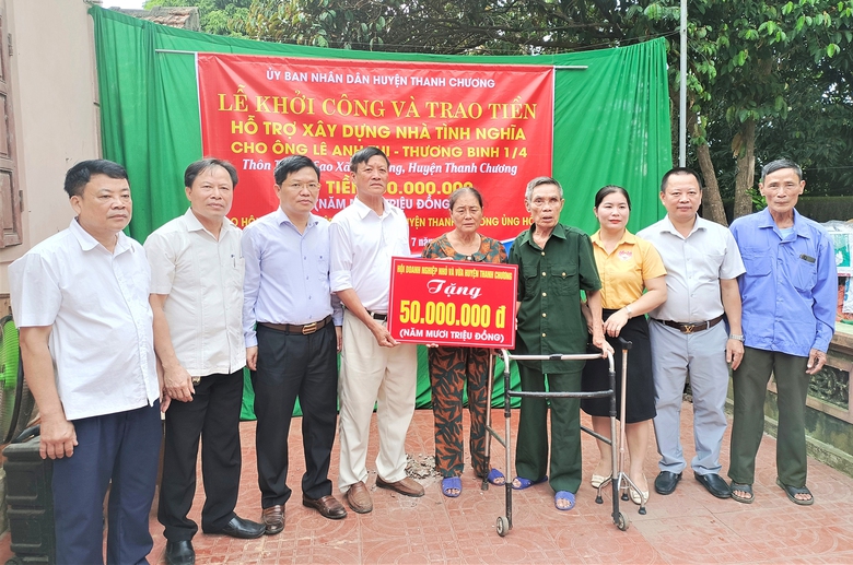 Dừng bắn ph&aacute;o hoa, d&agrave;nh tiền x&acirc;y nh&agrave; t&igrave;nh nghĩa- Ảnh 1.