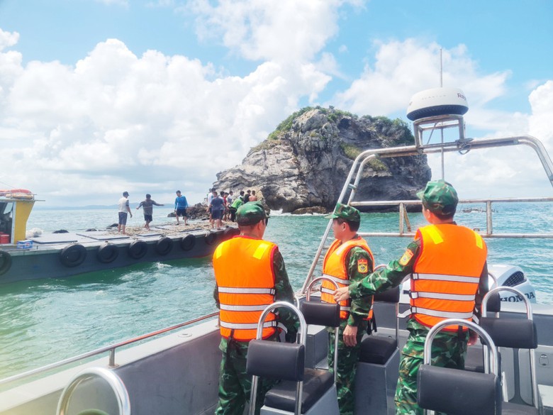 Quảng Ninh đảm bảo ATGT đường thủy nội địa trong m&ugrave;a mưa, b&atilde;o- Ảnh 4.