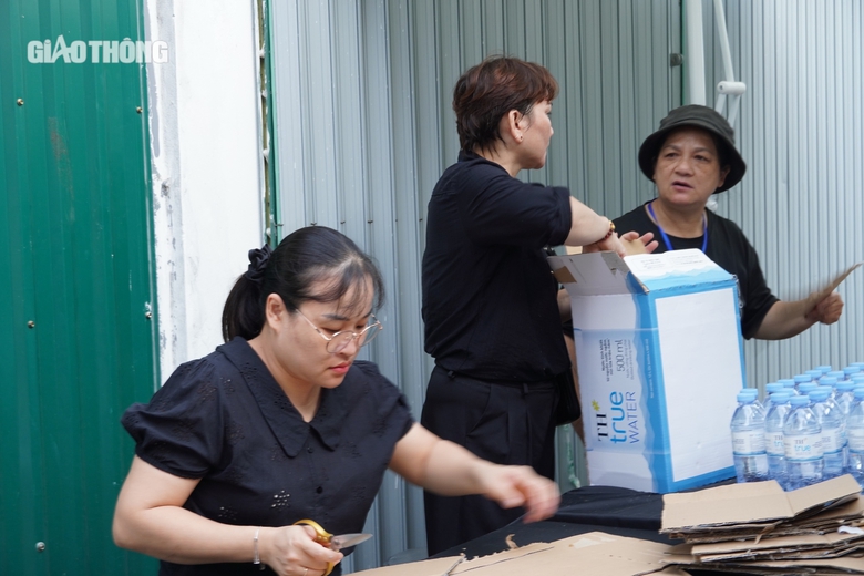 Ấm t&igrave;nh &acirc;n nghĩa Lại Đ&agrave;- Ảnh 6.