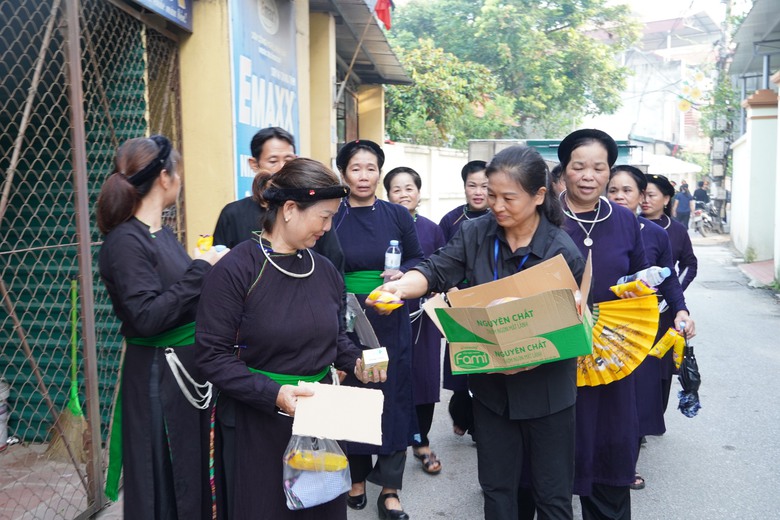 Những h&igrave;nh ảnh đậm t&igrave;nh người trong lễ Quốc tang- Ảnh 7.