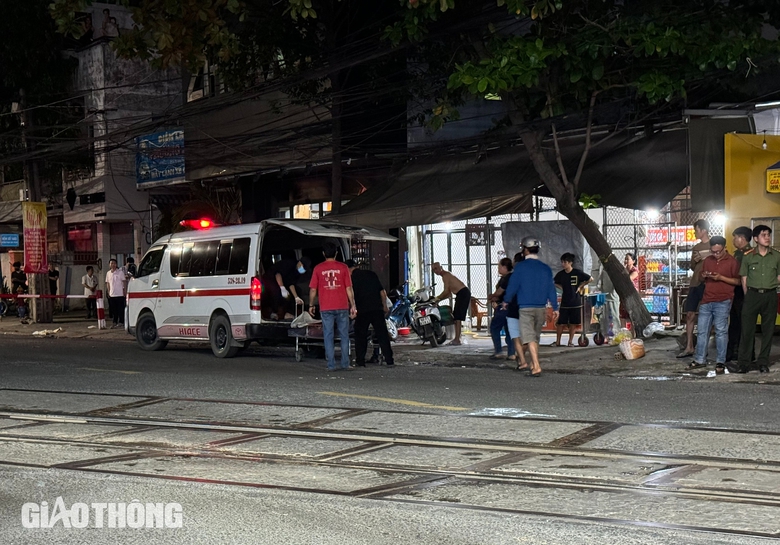 To&agrave;n cảnh vụ tai nạn t&agrave;u hỏa v&agrave; xe b&aacute;n tải l&agrave;m 2 người tử vong, 3 người bị thương- Ảnh 9.
