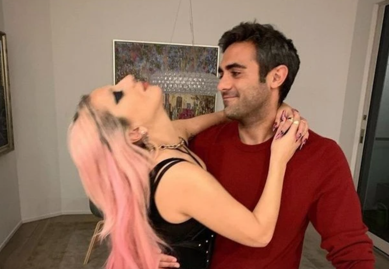 Lady Gaga "ngầm" khẳng định đ&atilde; đ&iacute;nh h&ocirc;n với bạn trai doanh nh&acirc;n- Ảnh 3.