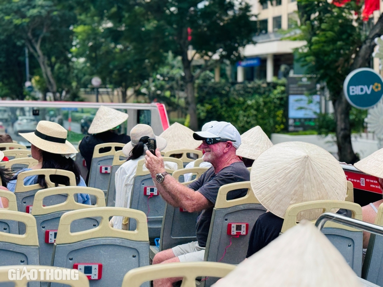 V&igrave; sao doanh nghiệp đua nhau xin mở dịch vụ xe bu&yacute;t hai tầng ở TP.HCM?- Ảnh 3.