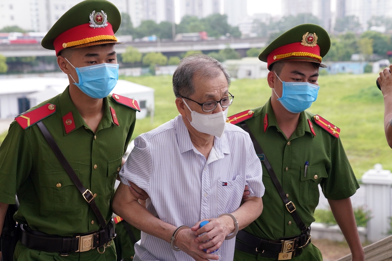 Hai bị c&aacute;o trong vụ Tập đo&agrave;n FLC bất ngờ được VKS đề nghị lại mức &aacute;n- Ảnh 2.