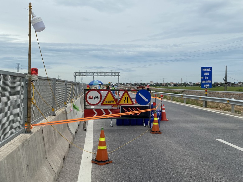 V&igrave; sao vừa khai th&aacute;c cao tốc Diễn Ch&acirc;u - B&atilde;i Vọt đ&atilde; lại chăng d&acirc;y sửa đường?- Ảnh 7.