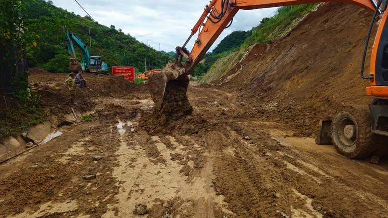 Th&ocirc;ng xe tạm thời tuyến tr&aacute;nh quốc lộ 6, th&agrave;nh phố Sơn La- Ảnh 1.