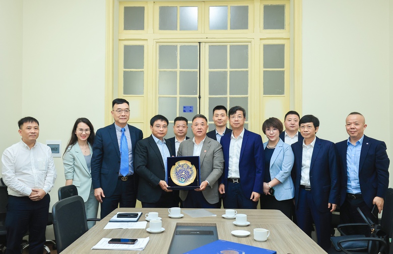 Tập đo&agrave;n c&ocirc;ng nghệ h&agrave;ng đầu Trung Quốc mong hợp t&aacute;c lĩnh vực giao th&ocirc;ng- Ảnh 2.