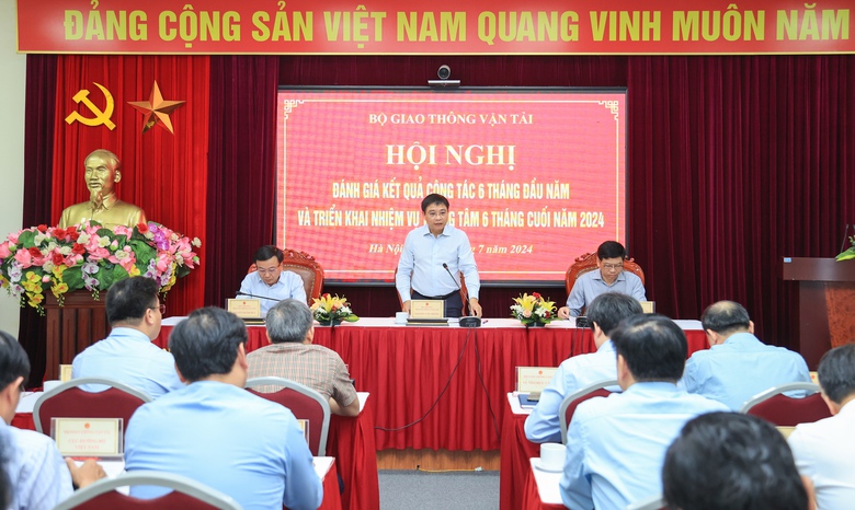 6 th&aacute;ng, khởi c&ocirc;ng 7 dự &aacute;n đường bộ, nối th&ocirc;ng 653km cao tốc Bắc - Nam- Ảnh 1.