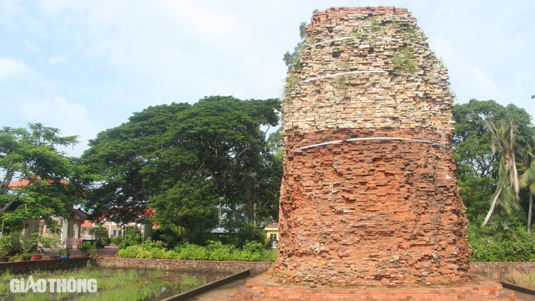 Cận cảnh di t&iacute;ch đặc biệt c&oacute; 5 bảo vật quốc gia ở Bạc Li&ecirc;u- Ảnh 3.