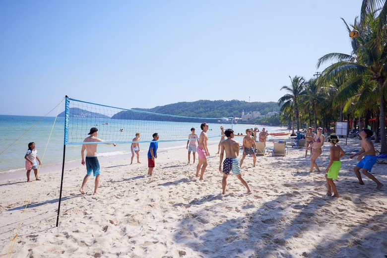 H&agrave;ng kh&ocirc;ng quốc tế li&ecirc;n tục tăng chuyến, du lịch Ph&uacute; Quốc dự b&aacute;o tăng trưởng vượt trội- Ảnh 1.