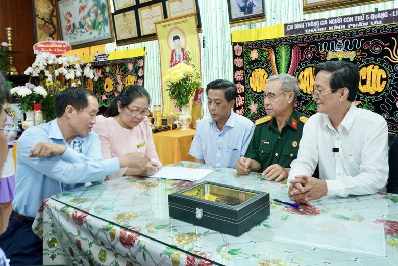 Bảo t&agrave;ng Biệt động S&agrave;i G&ograve;n - Gia Định tiếp nhận kỷ vật của cố Chủ tịch Cuba Fidel Castro- Ảnh 5.