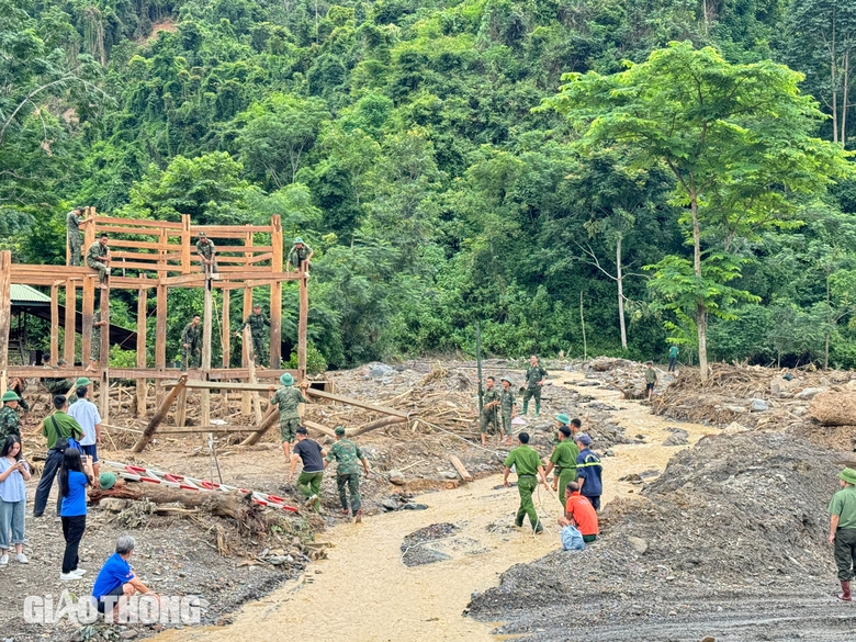 Cuộc sống người d&acirc;n Mường Pồn ra sao sau một tuần chống chọi lũ qu&eacute;t?- Ảnh 6.