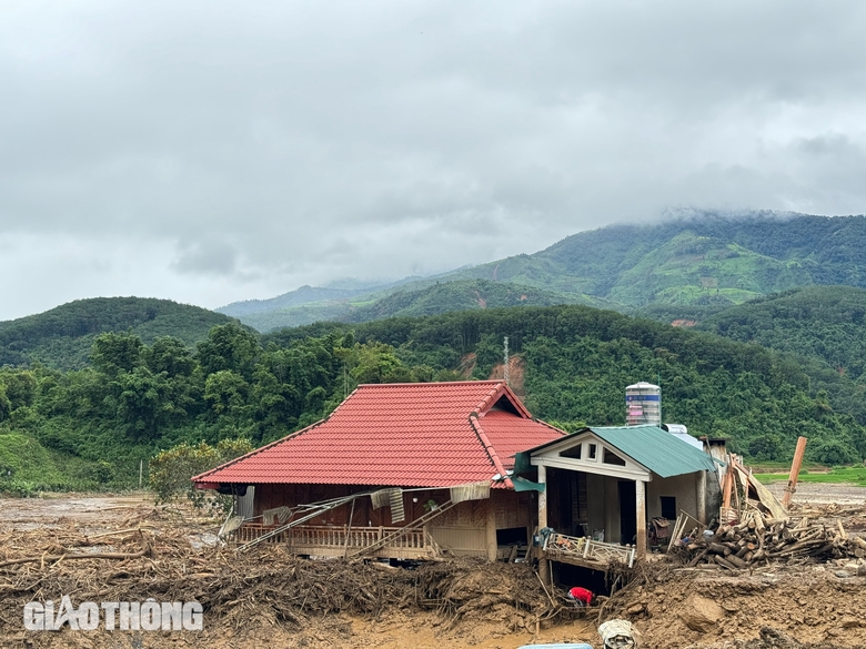 Cuộc sống người d&acirc;n Mường Pồn ra sao sau một tuần chống chọi lũ qu&eacute;t?- Ảnh 5.