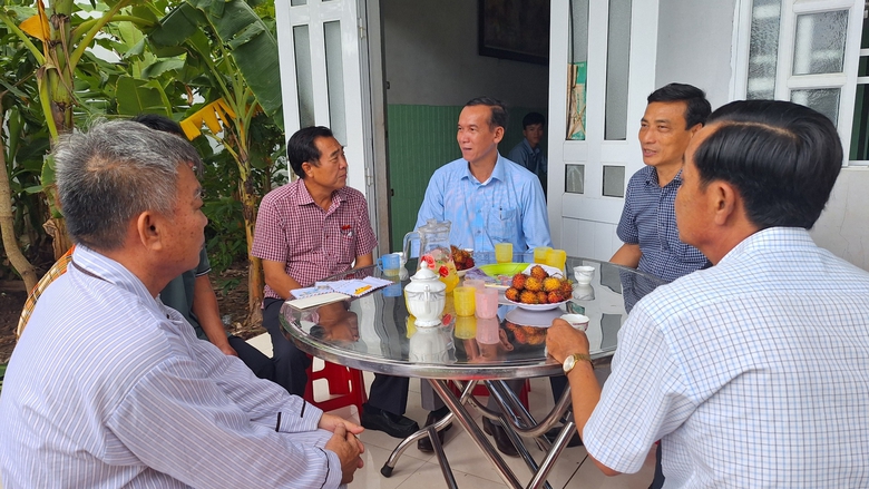 Bạc Liêu: Thăm hỏi, hỗ trợ gia đình hai bé sinh đôi đuối nước tử vong- Ảnh 1. Bạc Liêu: Thăm hỏi, hỗ trợ gia đình hai bé sinh đôi đuối nước tử vong- Ảnh 1.