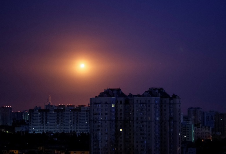 Ukraine: Nga mở cuộc tấn công máy bay không người lái lớn bậc nhất - Ảnh 1. Ukraine: Nga mở cuộc tấn công máy bay không người lái lớn bậc nhất - Ảnh 1.