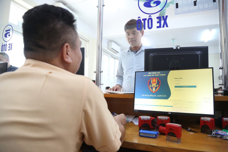 Người d&acirc;n cần chuẩn bị g&igrave; khi ngồi nh&agrave; đăng k&yacute; xe từ ng&agrave;y 1/8?- Ảnh 3.