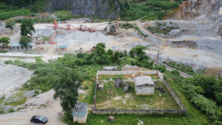 R&agrave; so&aacute;t mỏ đ&aacute; chờ cấp ph&eacute;p nổ m&igrave;n vẫn cho xe chở qu&aacute; tải ở Điện Bi&ecirc;n- Ảnh 6.