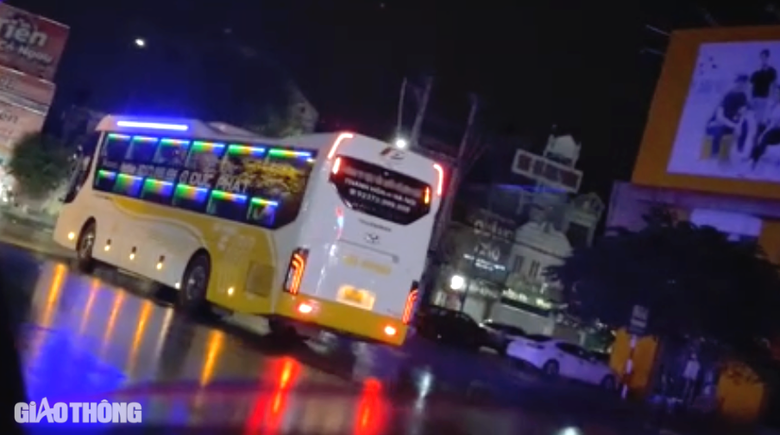 B&aacute;t nh&aacute;o vận tải kh&aacute;ch Thanh H&oacute;a - H&agrave; Nội: Xử nghi&ecirc;m tr&aacute;nh &ldquo;nhờn&rdquo; luật- Ảnh 2.