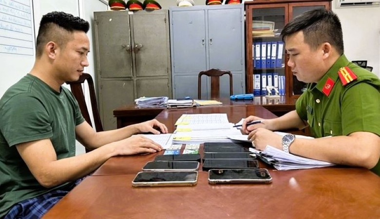 Ph&aacute; đường d&acirc;y c&aacute; độ b&oacute;ng đ&aacute; qua mạng gần 100 tỷ giữa m&ugrave;a Euro- Ảnh 1.