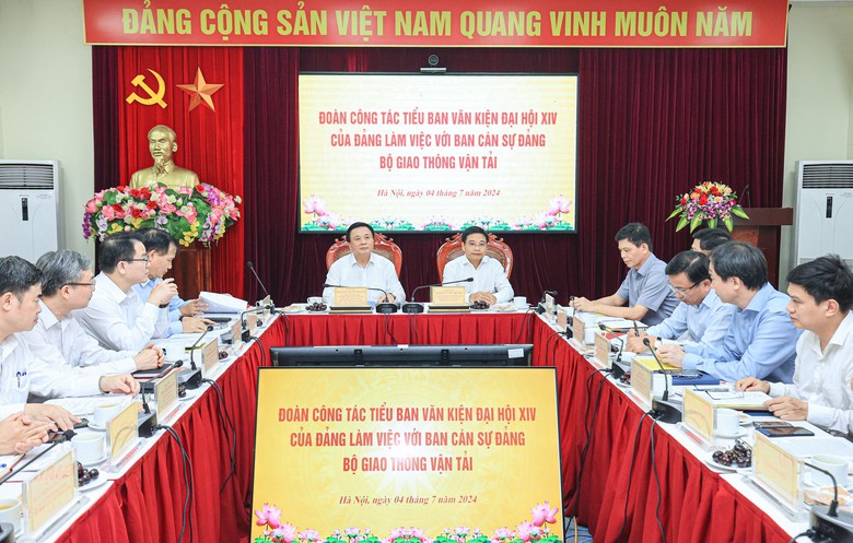 Đột ph&aacute; ph&aacute;t triển hạ tầng giao th&ocirc;ng gắn với chuyển đổi xanh, chuyển đổi số- Ảnh 3.