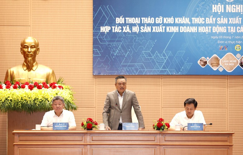 Chủ tịch TP H&agrave; Nội: Phải nghĩ lớn, l&agrave;m lớn để ph&aacute;t triển kinh tế l&agrave;ng nghề- Ảnh 1.