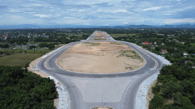 Th&ocirc;ng xe đại lộ 1.400 tỷ nối Vinh với phố biển Cửa L&ograve;- Ảnh 2.