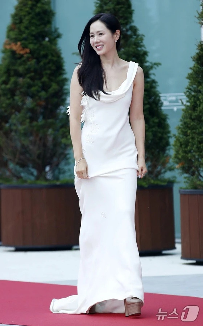 Son Ye Jin hiếm hoi tiết lộ về cuộc sống sau khi kết hôn, sinh con với Hyun Bin- Ảnh 3. Son Ye Jin hiếm hoi tiết lộ về cuộc sống sau khi kết hôn, sinh con với Hyun Bin- Ảnh 3.