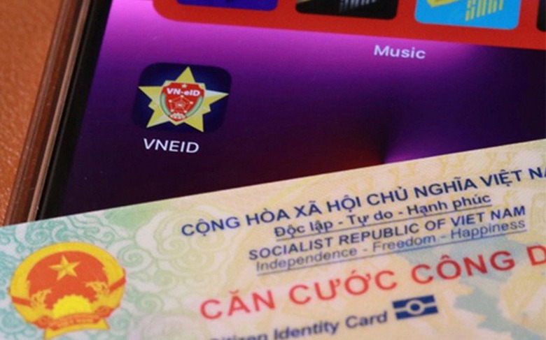 Chủ phương tiện sẽ bấm biển số &ocirc; t&ocirc;, xe m&aacute;y tr&ecirc;n VNeID từ ng&agrave;y 1/8