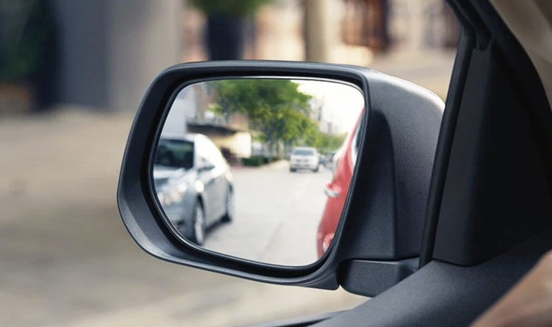 Gương chiếu hậu bị nứt, &ocirc; t&ocirc; c&oacute; được đăng kiểm?- Ảnh 2.