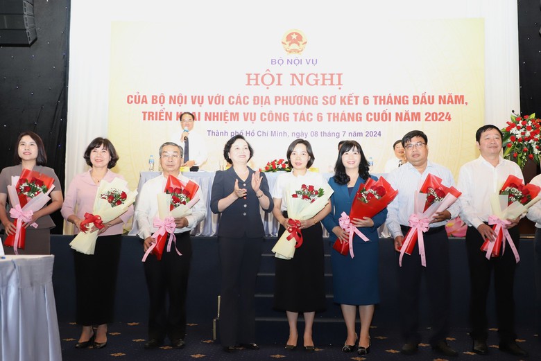 Bộ trưởng Bộ Nội vụ: Gặp kh&oacute; khi triển khai cải c&aacute;ch tiền lương cần phản &aacute;nh ngay- Ảnh 3.