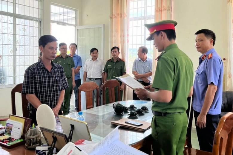 Ph&uacute; Y&ecirc;n: Bắt giam chủ tịch x&atilde; duyệt khống hồ sơ, tham &ocirc; hơn 2,2 tỷ đồng- Ảnh 1.