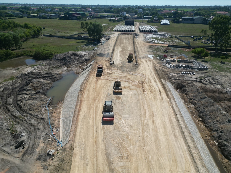 Mặt bằng cản tiến độ dự &aacute;n n&acirc;ng cấp mở rộng QL12A qua Quảng B&igrave;nh- Ảnh 3.