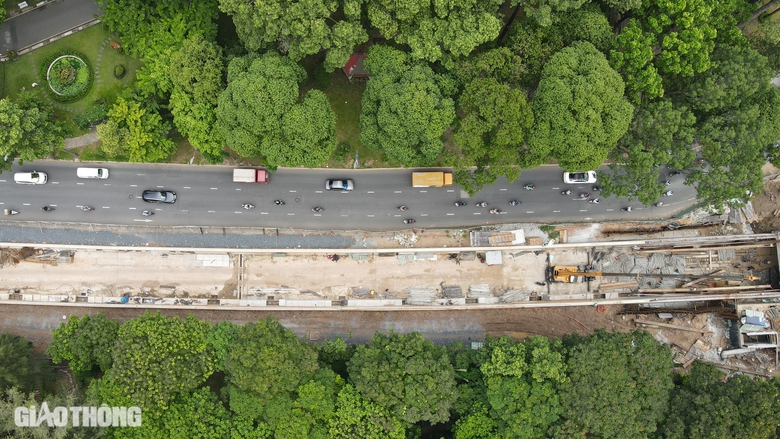 Hầm chui hơn 200 tỷ ở cửa ng&otilde; s&acirc;n bay T&acirc;n Sơn Nhất hối hả về đ&iacute;ch- Ảnh 9.