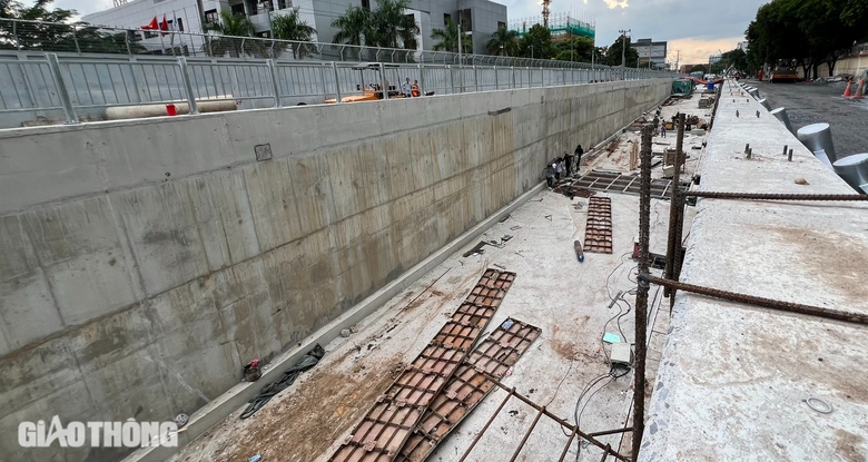 Hầm chui hơn 200 tỷ ở cửa ng&otilde; s&acirc;n bay T&acirc;n Sơn Nhất hối hả về đ&iacute;ch- Ảnh 4.