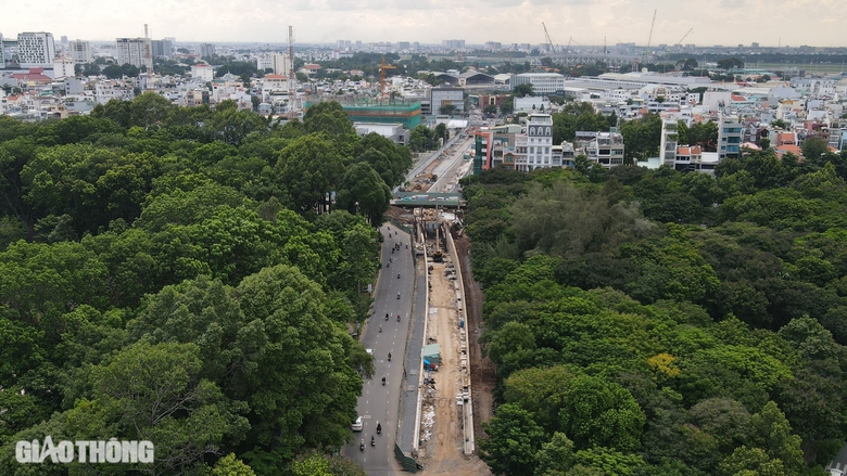 Hầm chui hơn 200 tỷ ở cửa ng&otilde; s&acirc;n bay T&acirc;n Sơn Nhất hối hả về đ&iacute;ch- Ảnh 2.