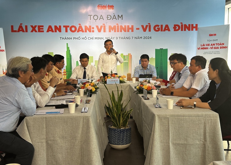 Chế t&agrave;i mạnh, n&acirc;ng &yacute; thức người tham gia giao th&ocirc;ng- Ảnh 1.