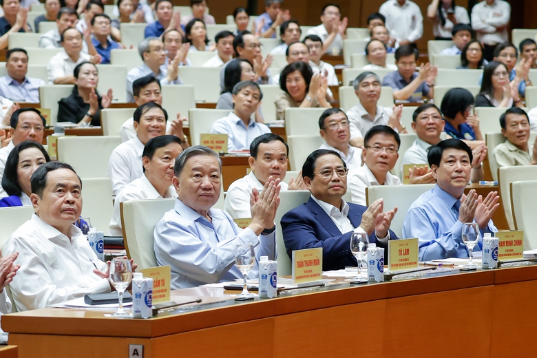 Hơn 1,28 triệu c&aacute;n bộ, đảng vi&ecirc;n dự hội nghị qu&aacute;n triệt chuẩn mực đạo đức c&aacute;ch mạng- Ảnh 1.