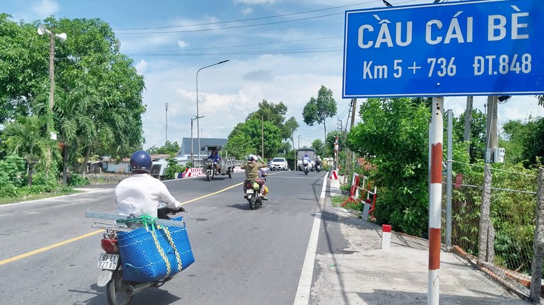 Thông xe cầu Cái Bè ở Đồng Tháp sau 2 tháng nâng cấp- Ảnh 1. Thông xe cầu Cái Bè ở Đồng Tháp sau 2 tháng nâng cấp- Ảnh 1.