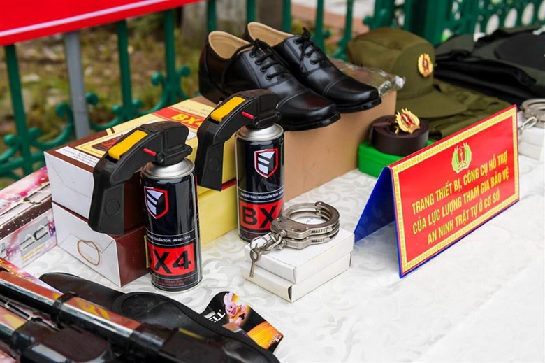 Lực lượng an ninh trật tự cơ sở được cấp c&ocirc;ng cụ hỗ trợ g&igrave;, hưởng lương ra sao?- Ảnh 1.