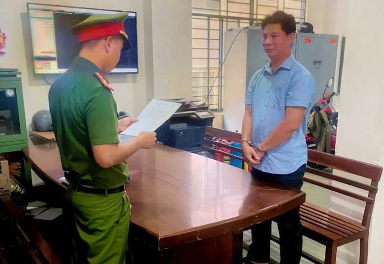 Đ&agrave; Nẵng: Bắt người đ&agrave;n &ocirc;ng tự &yacute; t&aacute;ch thửa đất của người kh&aacute;c th&agrave;nh 15 l&ocirc; để b&aacute;n- Ảnh 1.