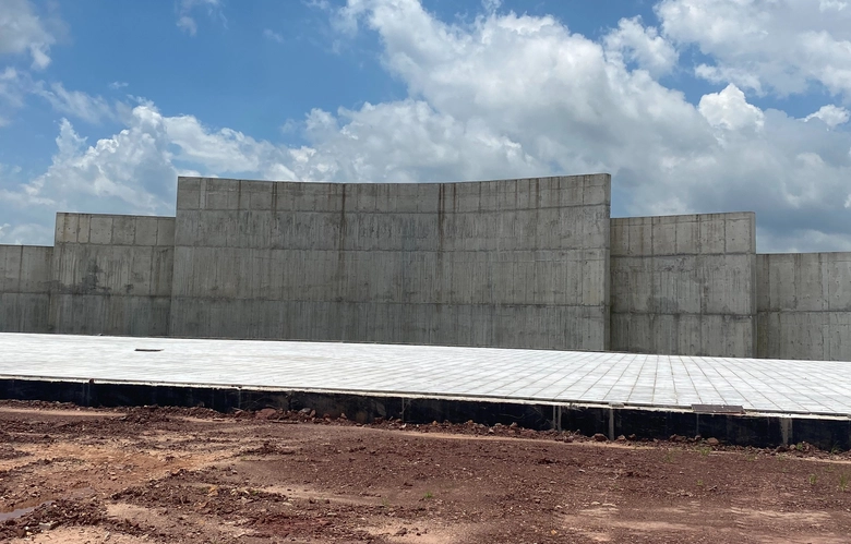 Quảng Ninh: Dự &aacute;n quảng trường h&agrave;ng triệu đ&ocirc; &igrave; ạch thi c&ocirc;ng- Ảnh 5.