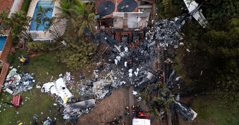 Brazil t&igrave;m thấy to&agrave;n bộ thi thể 62 người trong vụ tai nạn m&aacute;y bay thảm khốc- Ảnh 1.