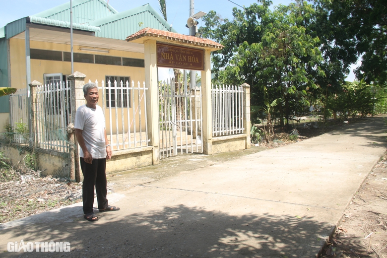 Lão nông ở Bạc Liêu hiến hàng nghìn m2 đất làm đường, xây cầu- Ảnh 1. Lão nông ở Bạc Liêu hiến hàng nghìn m2 đất làm đường, xây cầu- Ảnh 1.