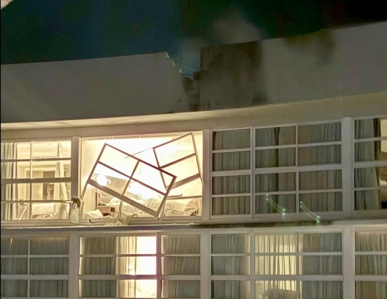 Trực thăng đ&acirc;m thẳng v&agrave;o kh&aacute;ch sạn ở Australia khiến 2 người thiệt mạng- Ảnh 1.