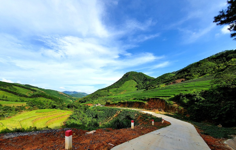 Quảng Ninh l&agrave;m đường nối quốc lộ 18 l&ecirc;n đại ng&agrave;n h&ugrave;ng vĩ- Ảnh 5.