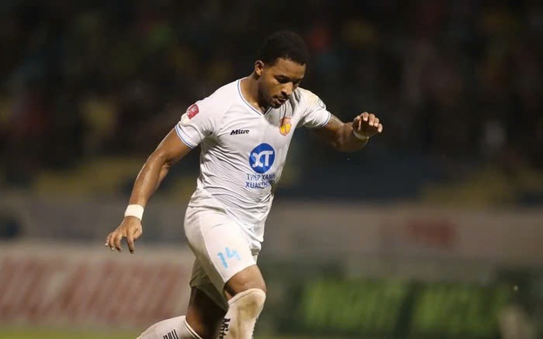 Ch&acirc;n s&uacute;t khiến cả V-League khiếp sợ l&ecirc;n tuyển Việt Nam dự AFF Cup 2024?- Ảnh 1.