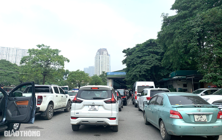 Nguy cơ &ugrave;n tắc đăng kiểm từ cuối th&aacute;ng 9/2024- Ảnh 2.
