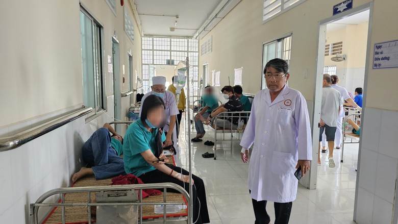 Đ&igrave;nh chỉ cơ sở cung cấp thức ăn g&acirc;y ngộ độc cho 280 c&ocirc;ng nh&acirc;n ở Vĩnh Long- Ảnh 1.