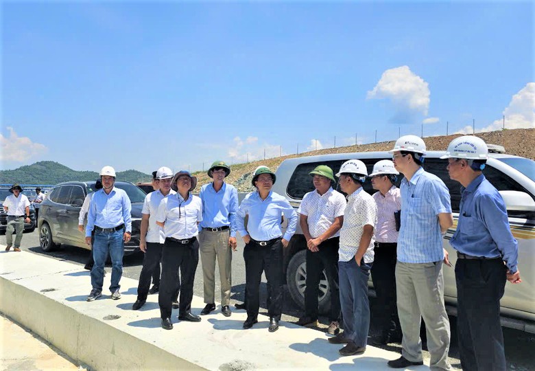 Sớm di dời hạ tầng kỹ thuật, đẩy nhanh tiến độ cao tốc V&acirc;n Phong - Nha Trang- Ảnh 2.